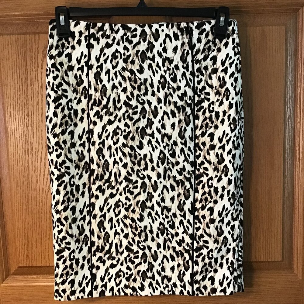 White  House Black Market Skirt